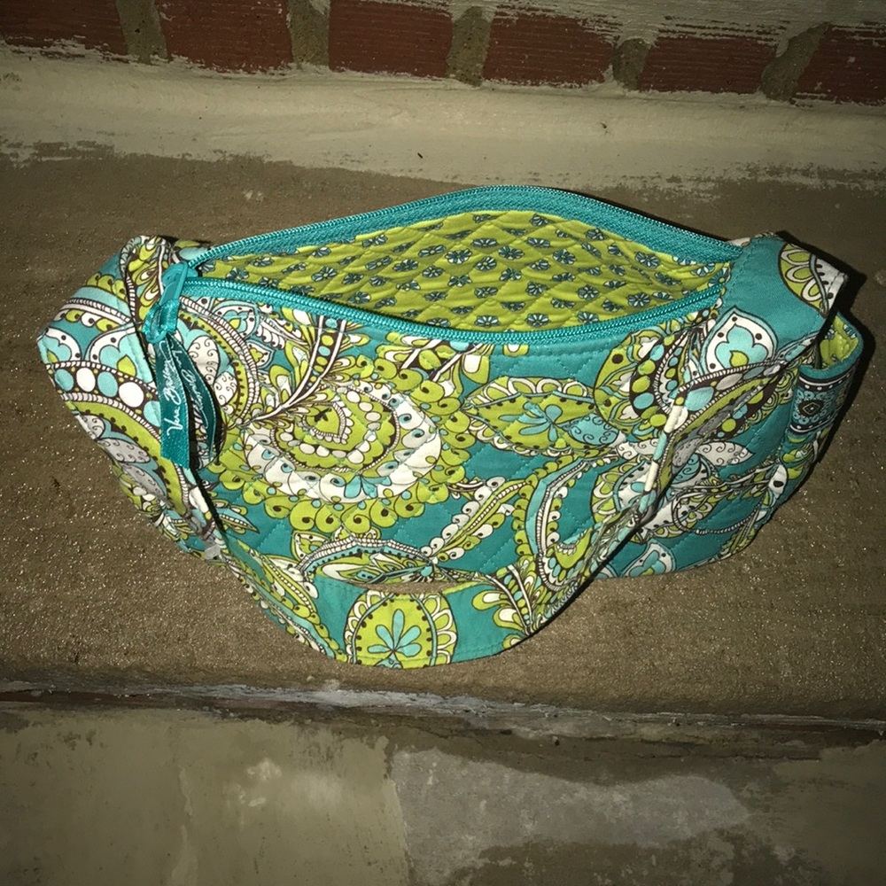 Vera Bradley - Picture 7 of 7
